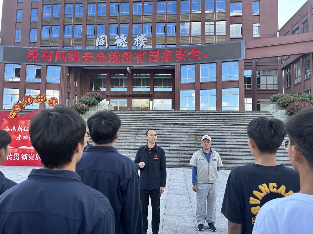 机械工程系开展以“预防为主⛱🔸，生命至上”为主题的消防演练活动