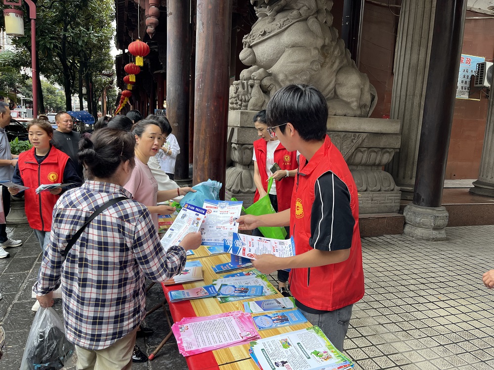 机械工程系团总支联合广惠社区开展“6•26”国际禁毒日教育宣传活动