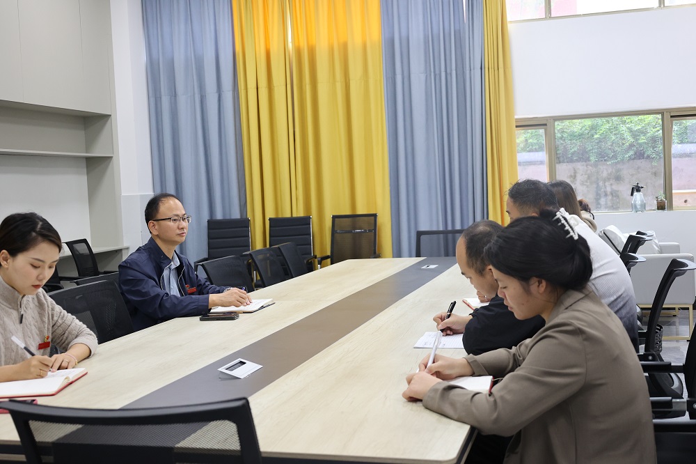 沐鸣副院长曾旭深入团委调研指导工作
